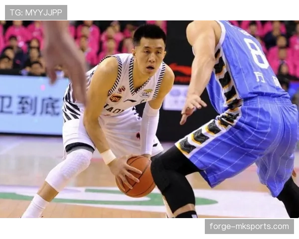 范戴克膝盖手术恢复顺利，重返赛场时间渐明，状态引球迷期待