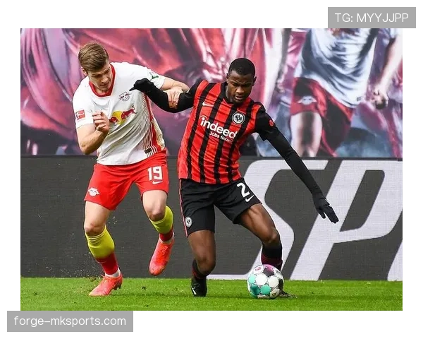 法兰克福逆转取胜延续状态回暖势头，全队士气高涨