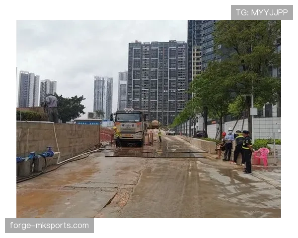 诺丁汉中路渗透现象引关注：专家呼吁优化交通管理提升安全