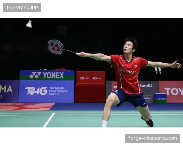 李诗沣训练完直接啃鸡腿？这自律人设有点扛不住啊